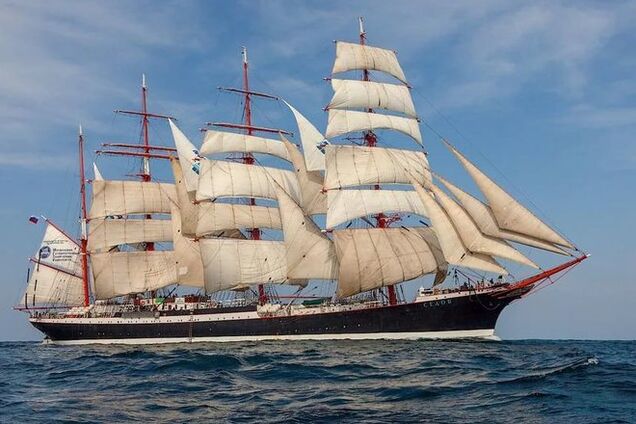 Парусник 'Седов'