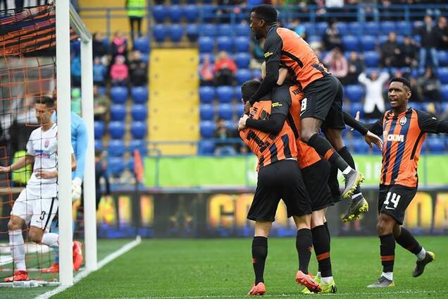 'Шахтер' разгромил 'Зарю' в центральном матче тура в УПЛ