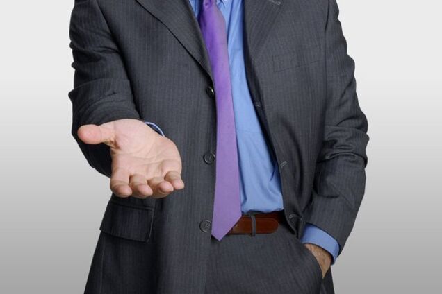 Є одне 'але': колекторам в Україні заборонили вриватися у будинки боржників