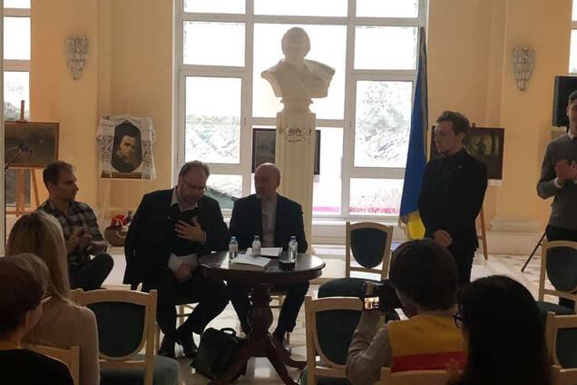 Цимбалюк заявил о припадке 'братской любви' у россиян