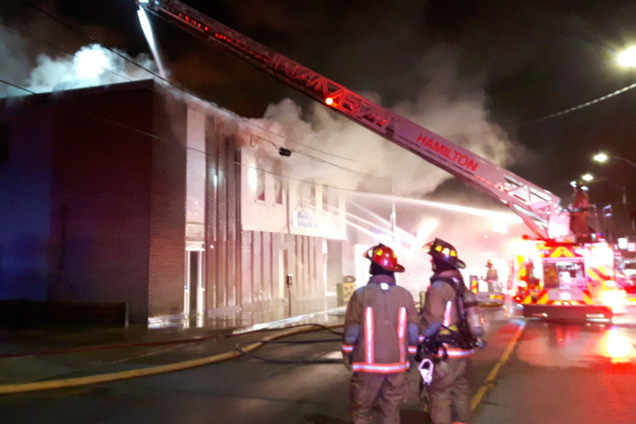 В Канаде сгорел дотла украинский центр: уничтожены архивные документы