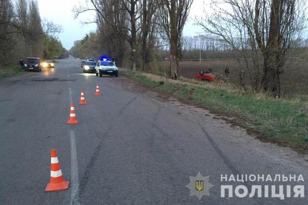 У водителя не было прав: под Киевом в ДТП погибла девушка-подросток