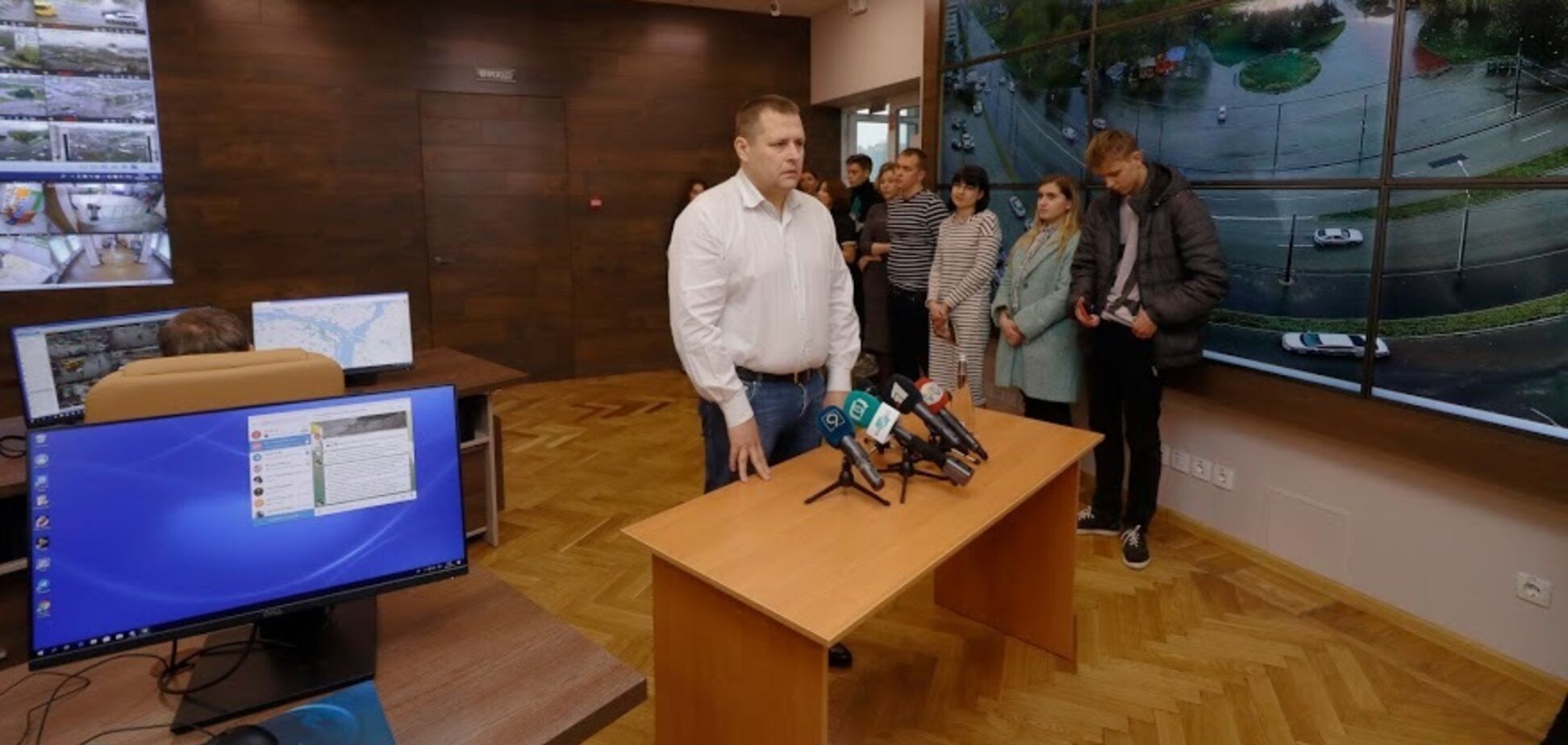 100 тисяч за вандалів: Борис Філатов вручив грошові винагороди городянам