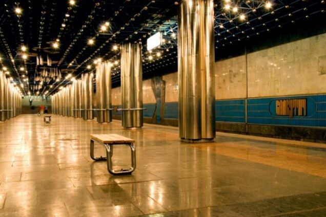 В метро Киева произошла драка: мужчине сломали ногу