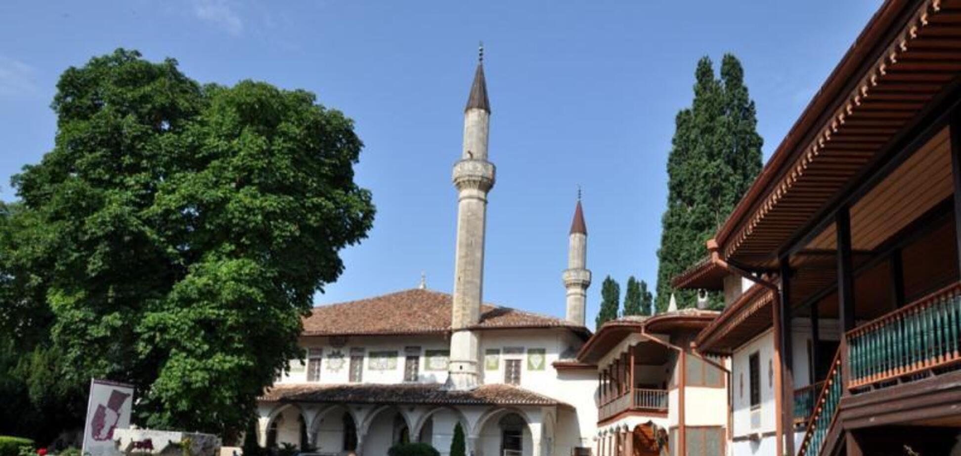 'Зате люки золоті!' З'явилися нові показові фото з Криму