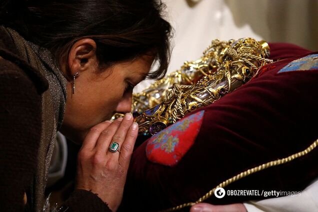 Пожежа в соборі Паризької Богоматері: які цінності й реліквії дивом врятували від вогню. Фото