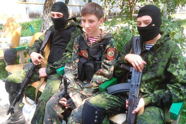 Начинают со школы: пропагандист Путина рассказал, как в "ДНР" готовят детей-убийц 