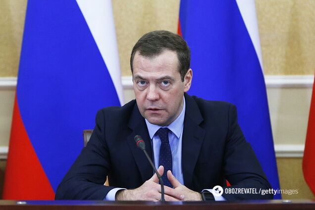 Медведєв з'явився у вкрадений Крим: МЗС України попередило Росію про наслідки