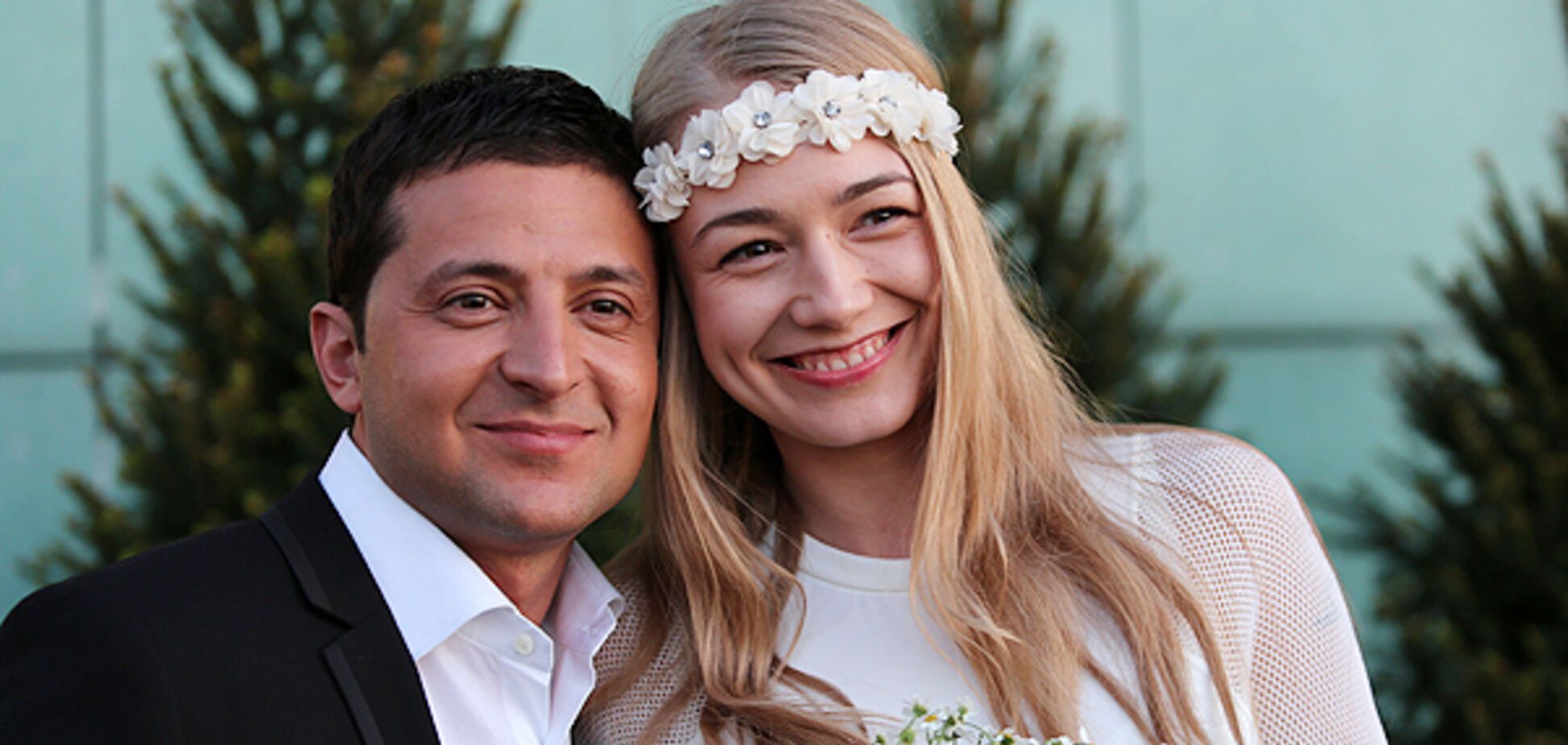 Акіньшиній - 32: найгарячіші фото актриси, котра цілувалася з Зеленським