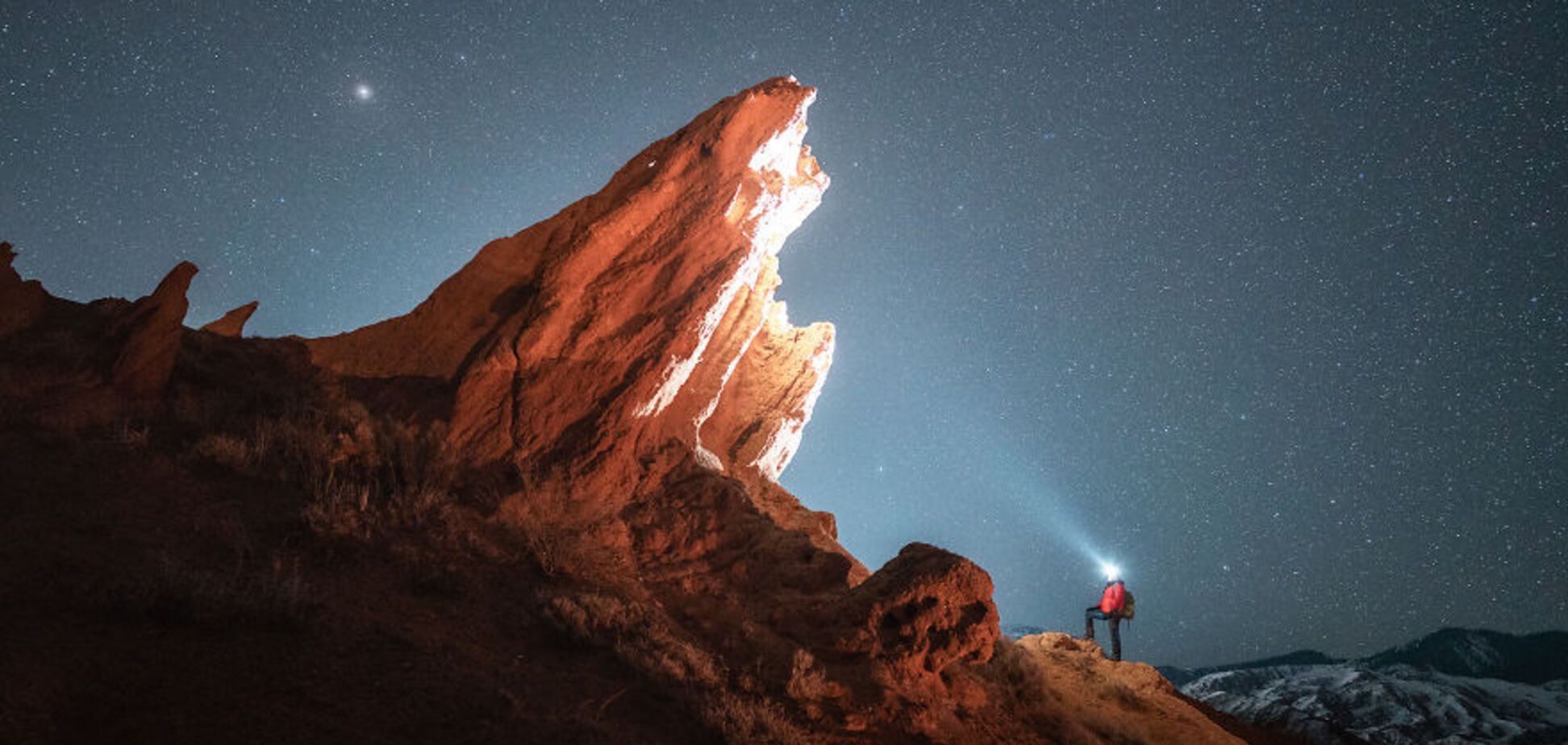 Путешественник показал неизвестный живописный каньон в Кыргызстане: яркие фото