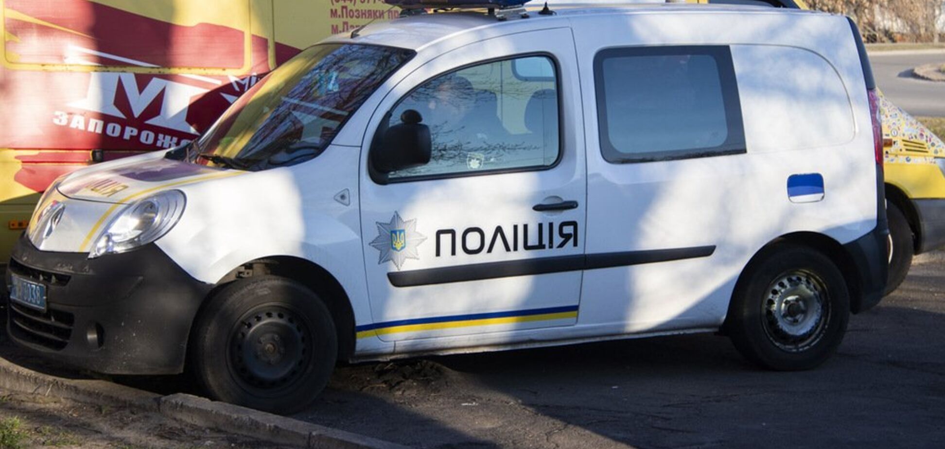 Болел раком: в Киеве мужчина выпрыгнул из окна многоэтажки
