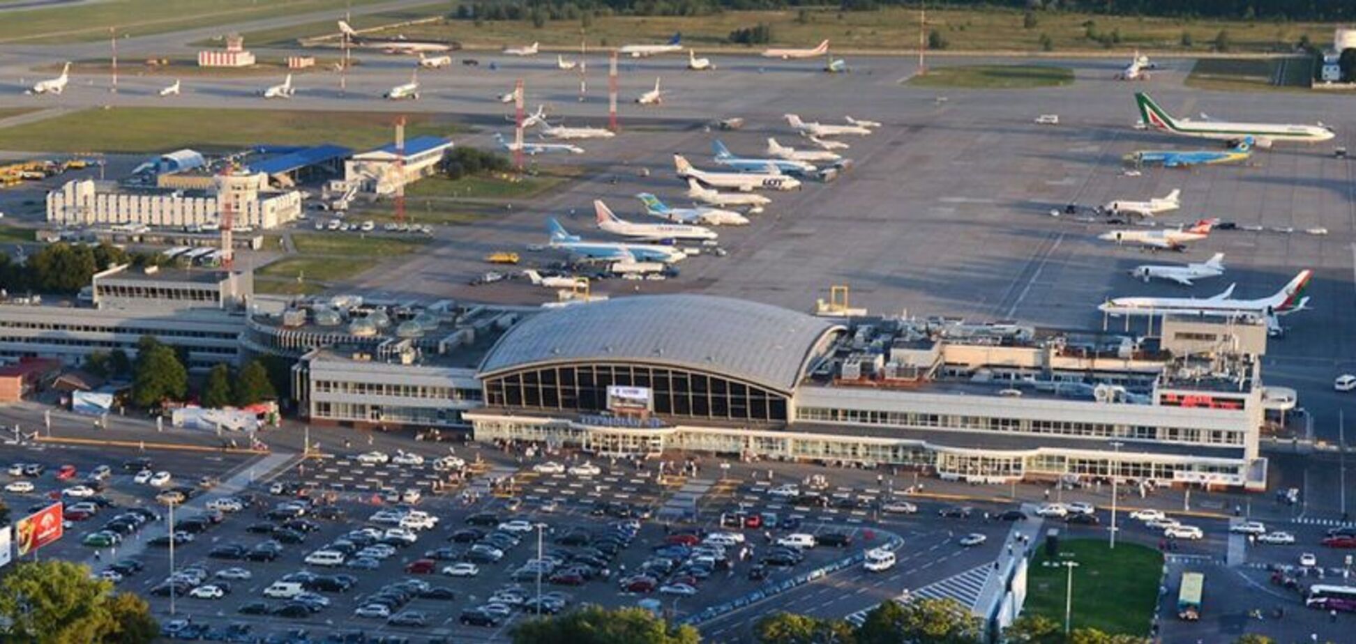'Борисполь' внезапно отменил множество чартерных рейсов: что случилось