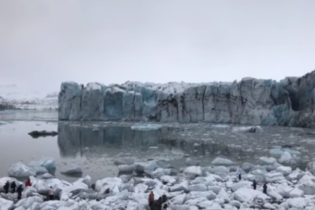 Ледяное цунами в Исландии: обнародованы страшные кадры
