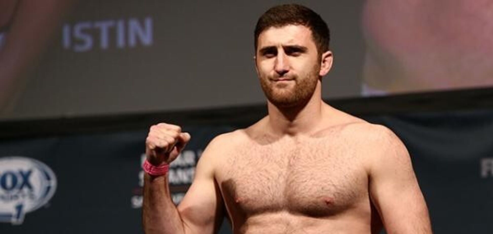 Непобедимый российский боец UFC пожизненно дисквалифицирован