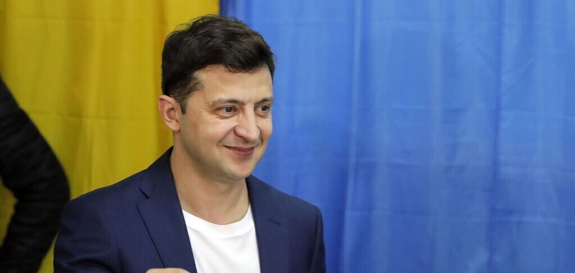 'Хватит насиловать!' Перед Зеленским разделась догола беременная женщина