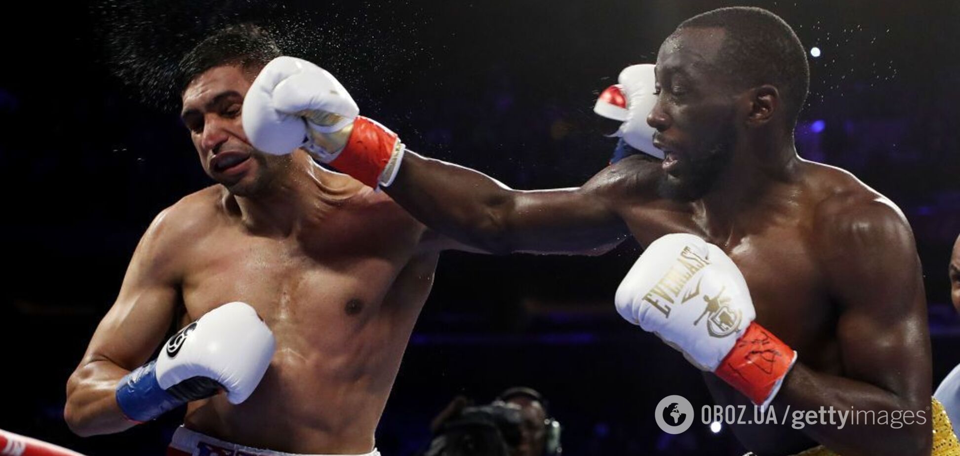 Чемпіон світу захистив пояс, здобувши найдивнішу перемогу в кар'єрі - відеофакт