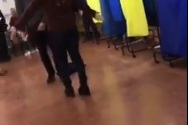 'Бомба!' На Днепропетровщине заявили о минировании избирательного участка