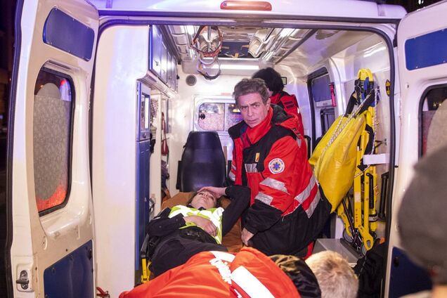 Переехали на авто: вскрылись новые подробности избиения полицейской в Киеве