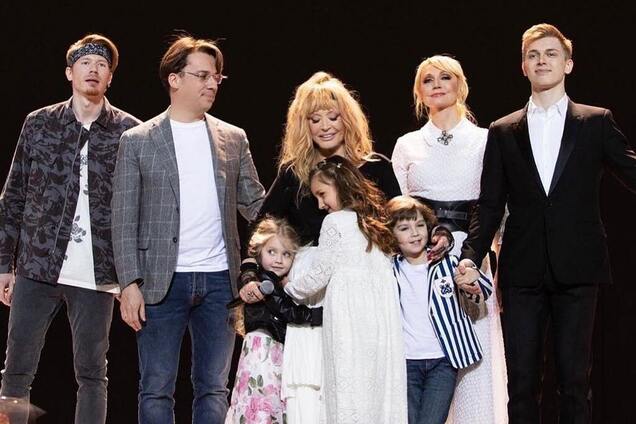 Одного віку! Мережу здивував знімок Пугачової та Галкіна