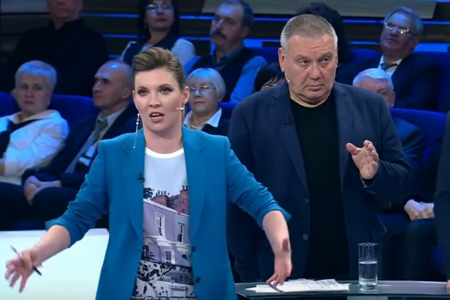 "Исполняют тупых х*хлов": Муждабаев рассказал, сколько платят украинцам в шоу Скабеевой