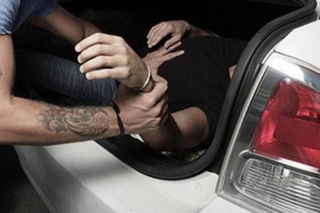 В Киеве посреди улицы похитили человека: объявлен план 'Перехват'