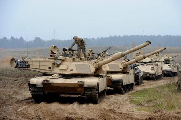 "Найдем чем заправить танки НАТО": Цимбалюк затроллил Россию за "нефтяные" санкции