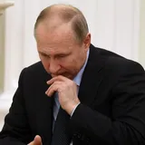 "Не хотим создавать проблемы!" Путин оправдался за российские паспорта для "Л/ДНР"