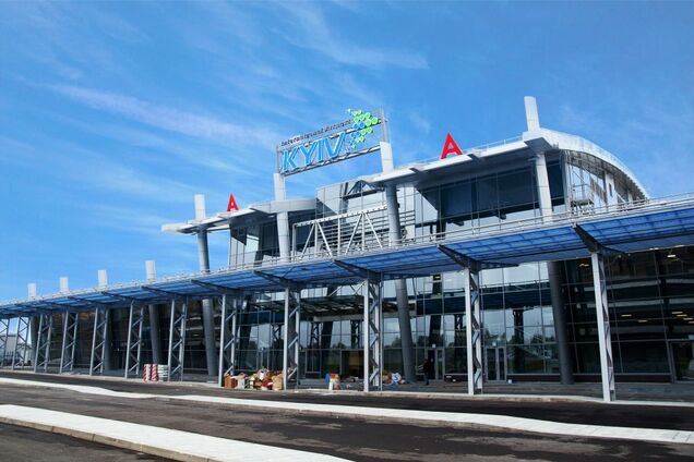 В Киеве 'заминировали' аэропорт: эвакуировали 700 человек