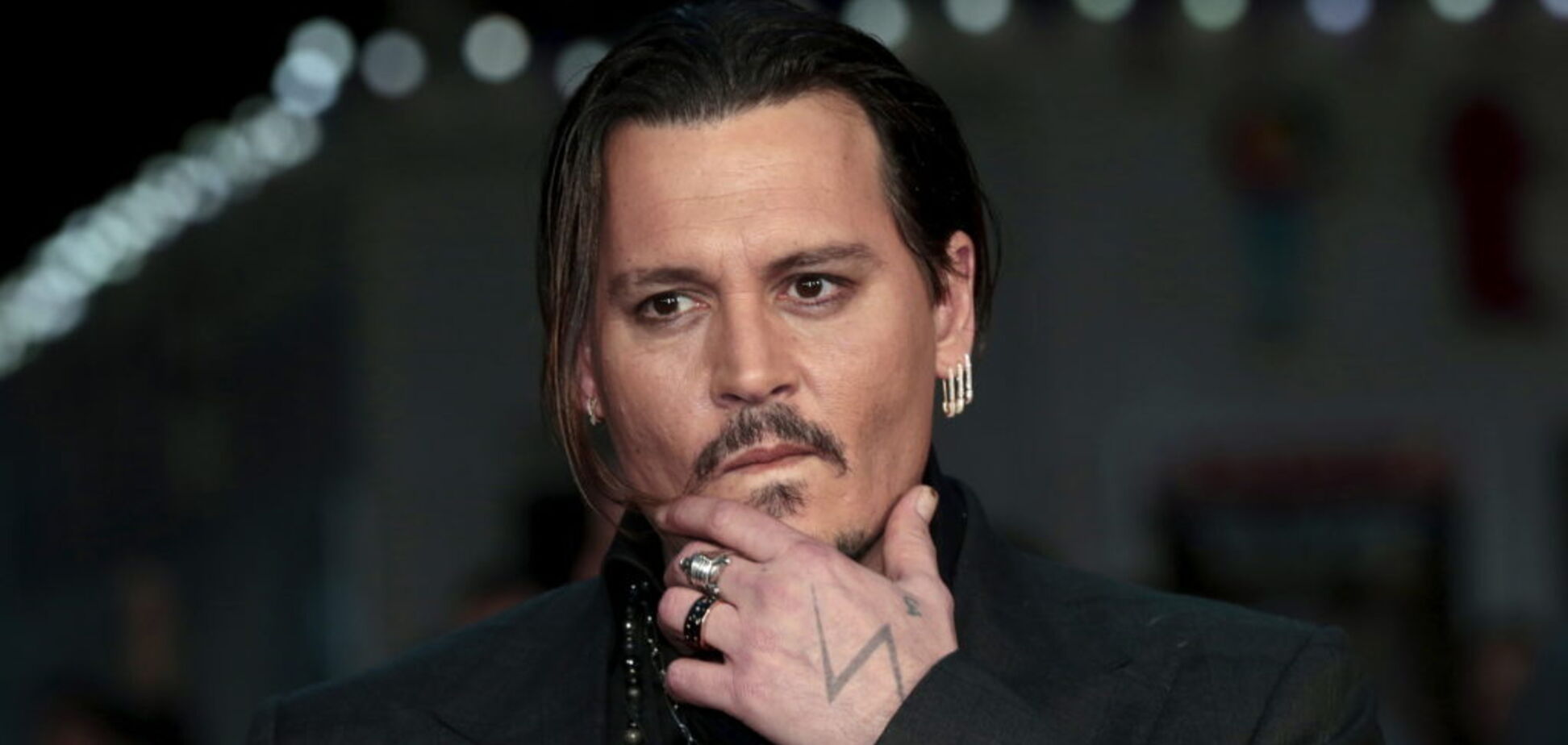 Джонни Депп собрался жениться на 20-летней танцовщице из России