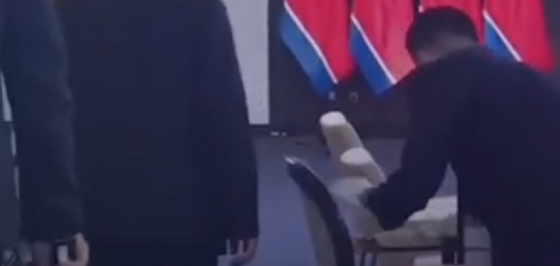 Пиджак в брюках и натертая спиртом мебель: Ким Чен Ын оконфузился у Путина