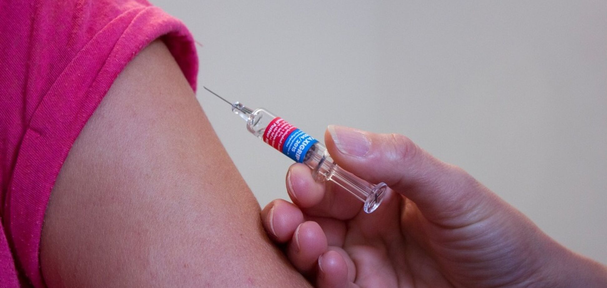 Страшилки в соцсетях стали серьезной проблемой для прививок