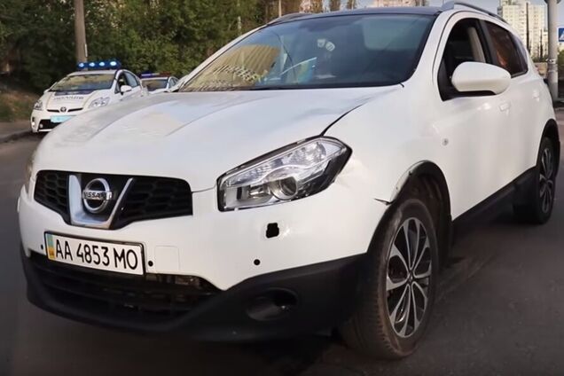 'Ребенок отлетел': в Киеве на переходе сбили школьницу