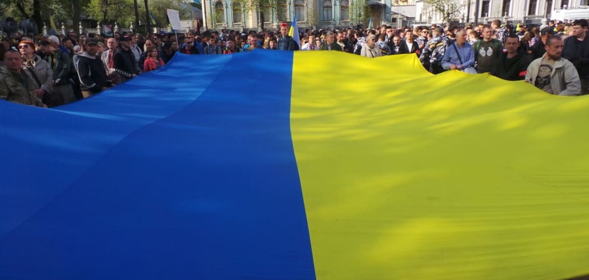 Системний закон про українську мову. Вперше