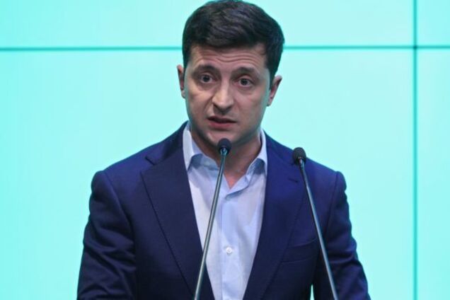 Зеленского 'поймали' на отдыхе на роскошной яхте: он ответил