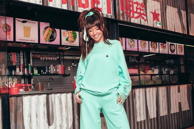 Пікантні знімки Дорофеєвої в 'наморднику' підірвали мережу