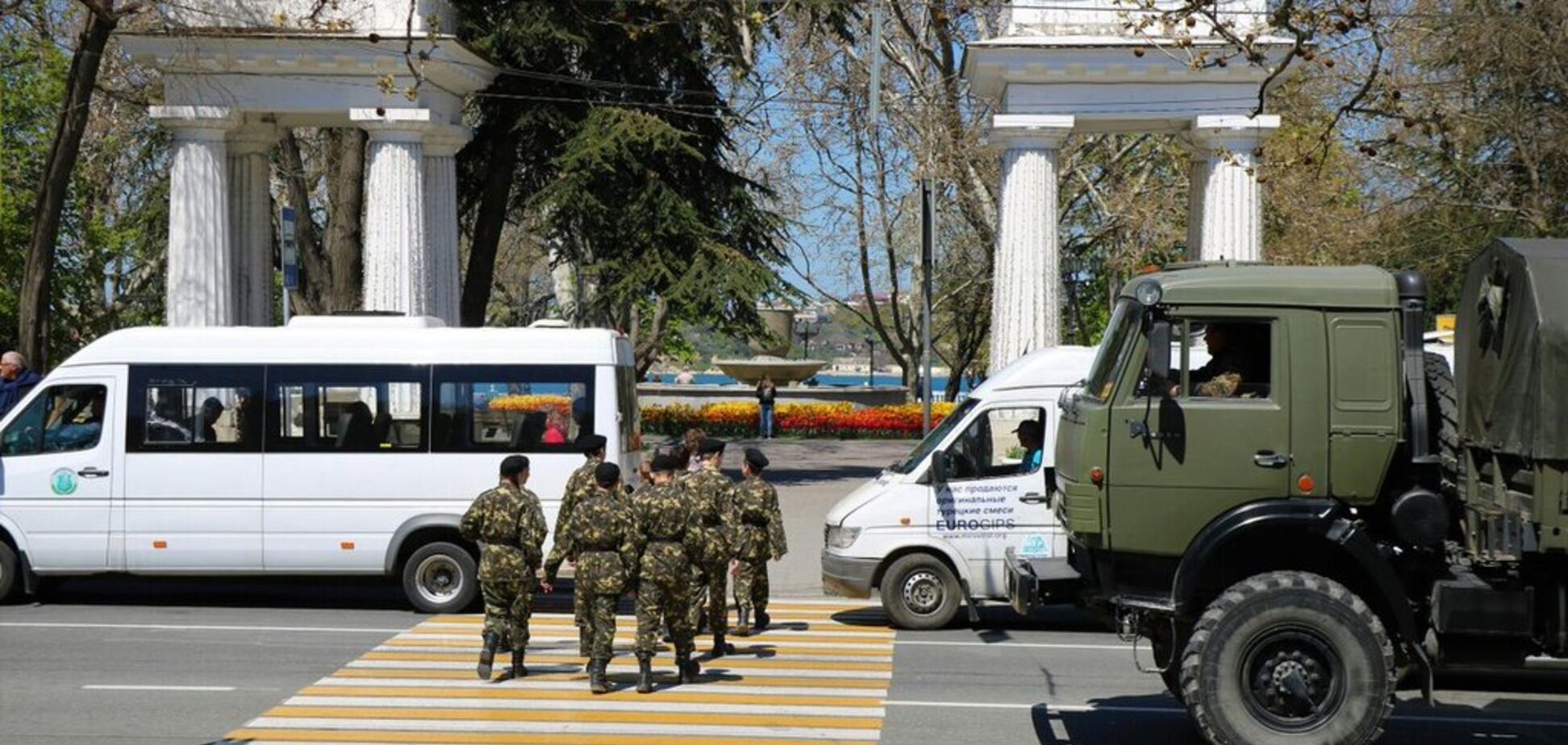 Новости Крымнаша. Дом, полный чужаков, становится тюрьмой