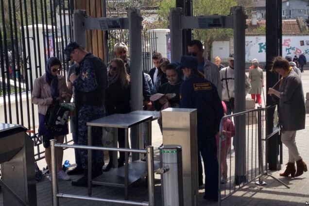 Новости Крымнаша. Китайские братушки всунули нож в спину сколеновставану