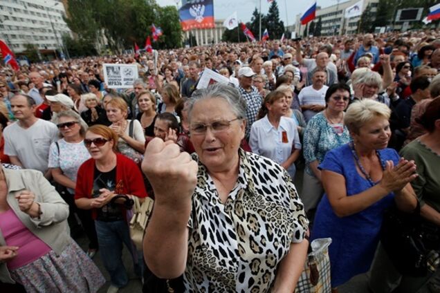 Клоунада продолжается: русских рублей прислали  – ждите шоу в Донецке