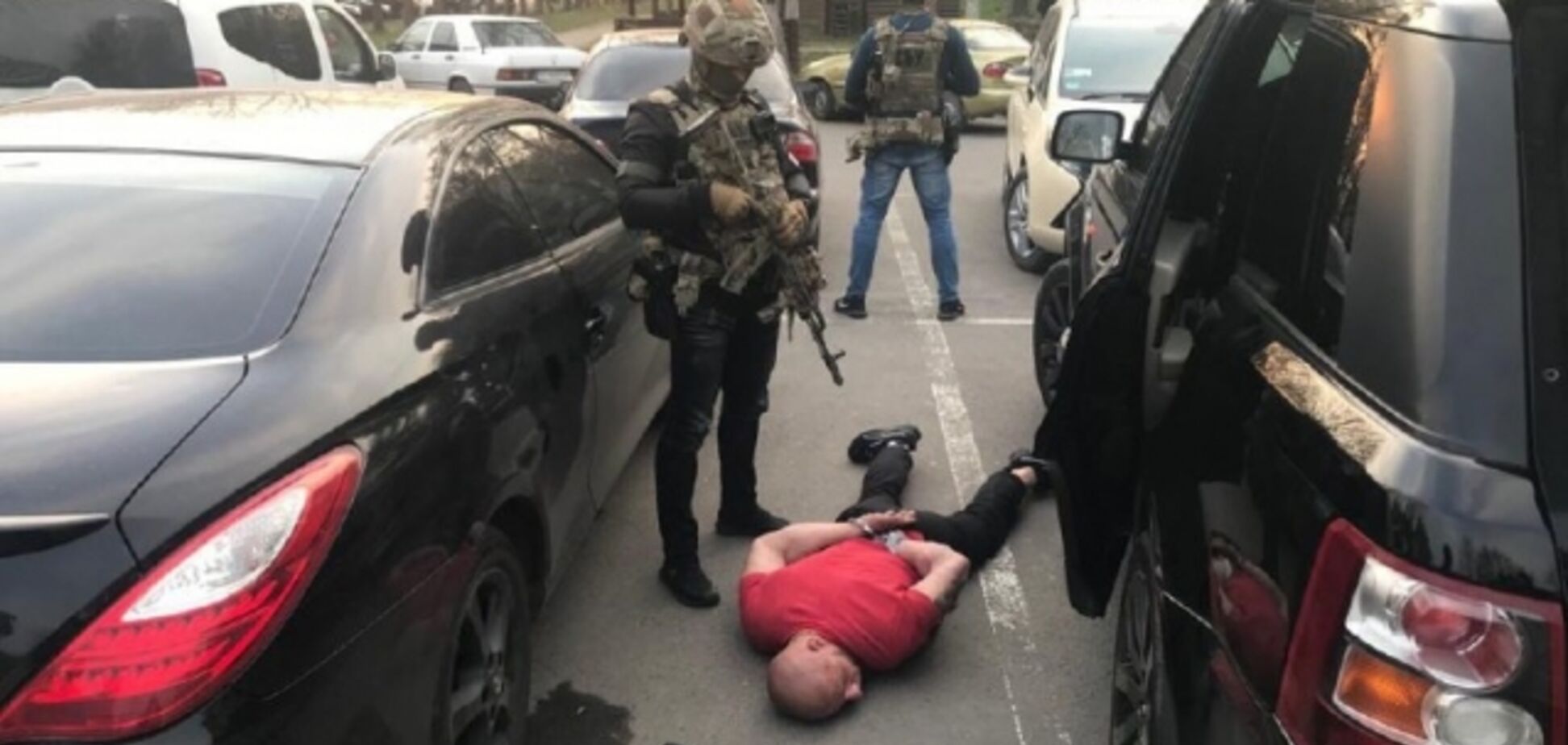 В Ужгороде накрыли опасную банду: фото и видео задержания 