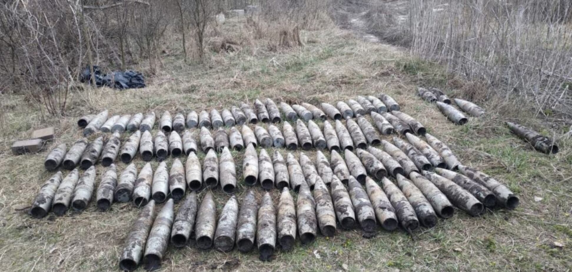 В зоне ООС рассекретили огромный склад террористов 'ЛНР' с боеприпасами. Фото