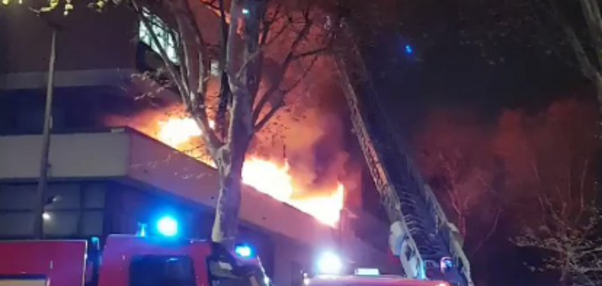 У Парижі прогримів потужний вибух у багатоповерхівці: подробиці