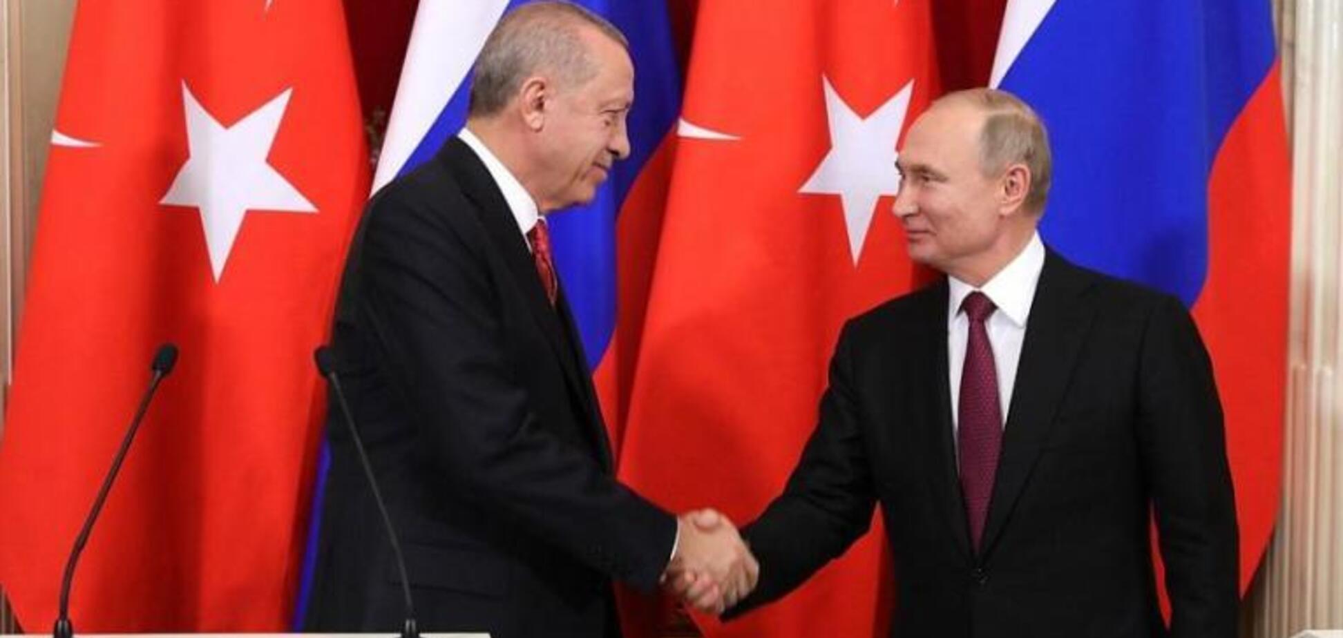 Путін виштовхує Туреччину з НАТО