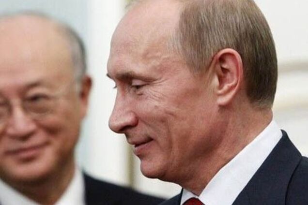 'Пуп на лбу!' В сети показали Путина до и после пластики 