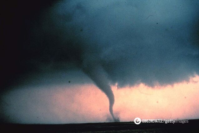 По Румунії пронісся гігантський торнадо: опубліковано страшне відео