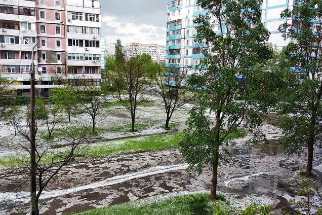 'Город превратился в ледник': украинцев напугали аномальные осадки