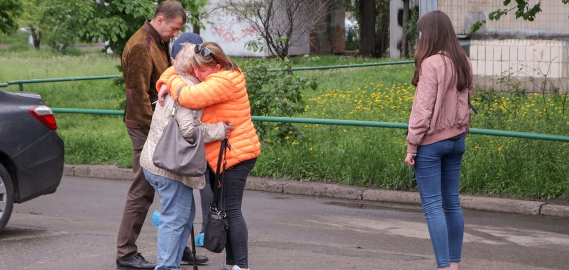 В Киеве в квартире обнаружили два трупа и изможденного ребенка
