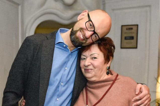 Арсений Яценюк с мамой