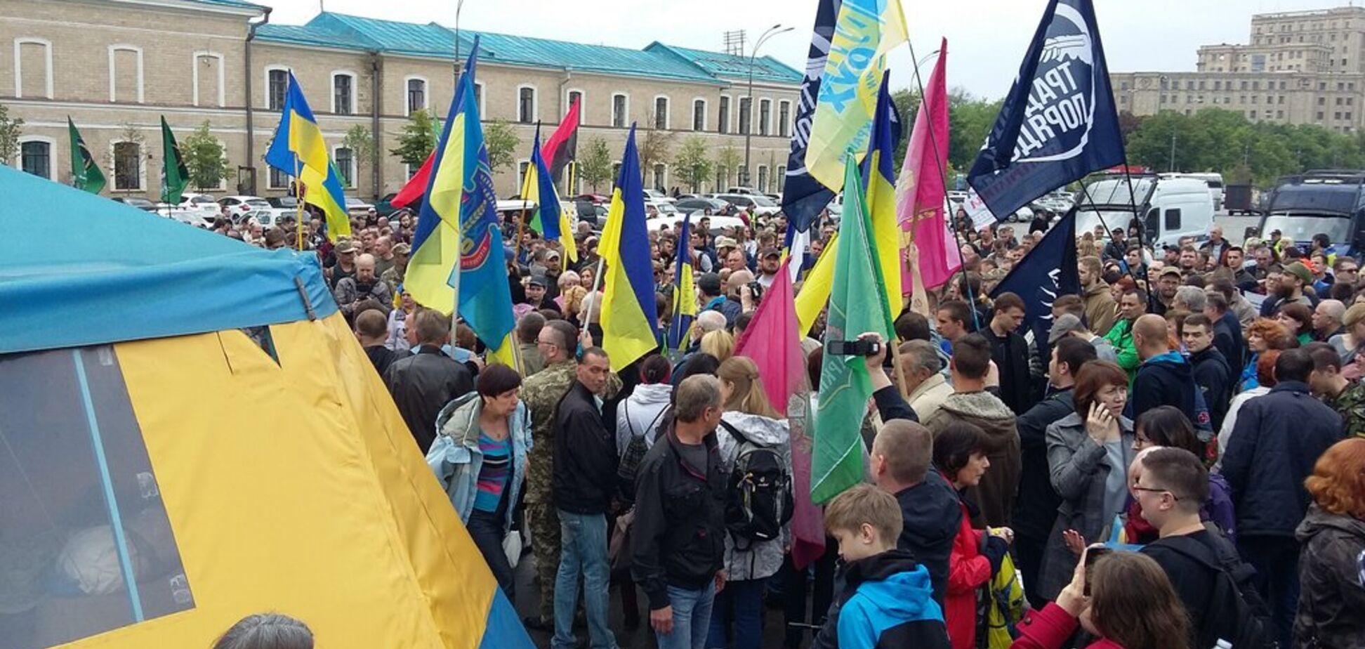 Скандал с волонтерской палаткой в Харькове: в полиции приняли решение