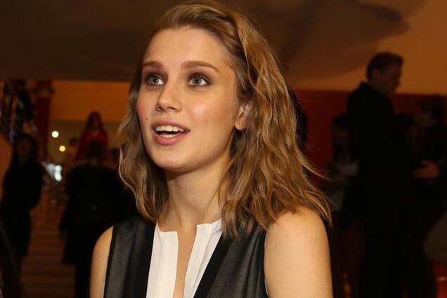 Поголила голову! Зірка 'Татусевих дочок' шокувала фанів новим образом: відео