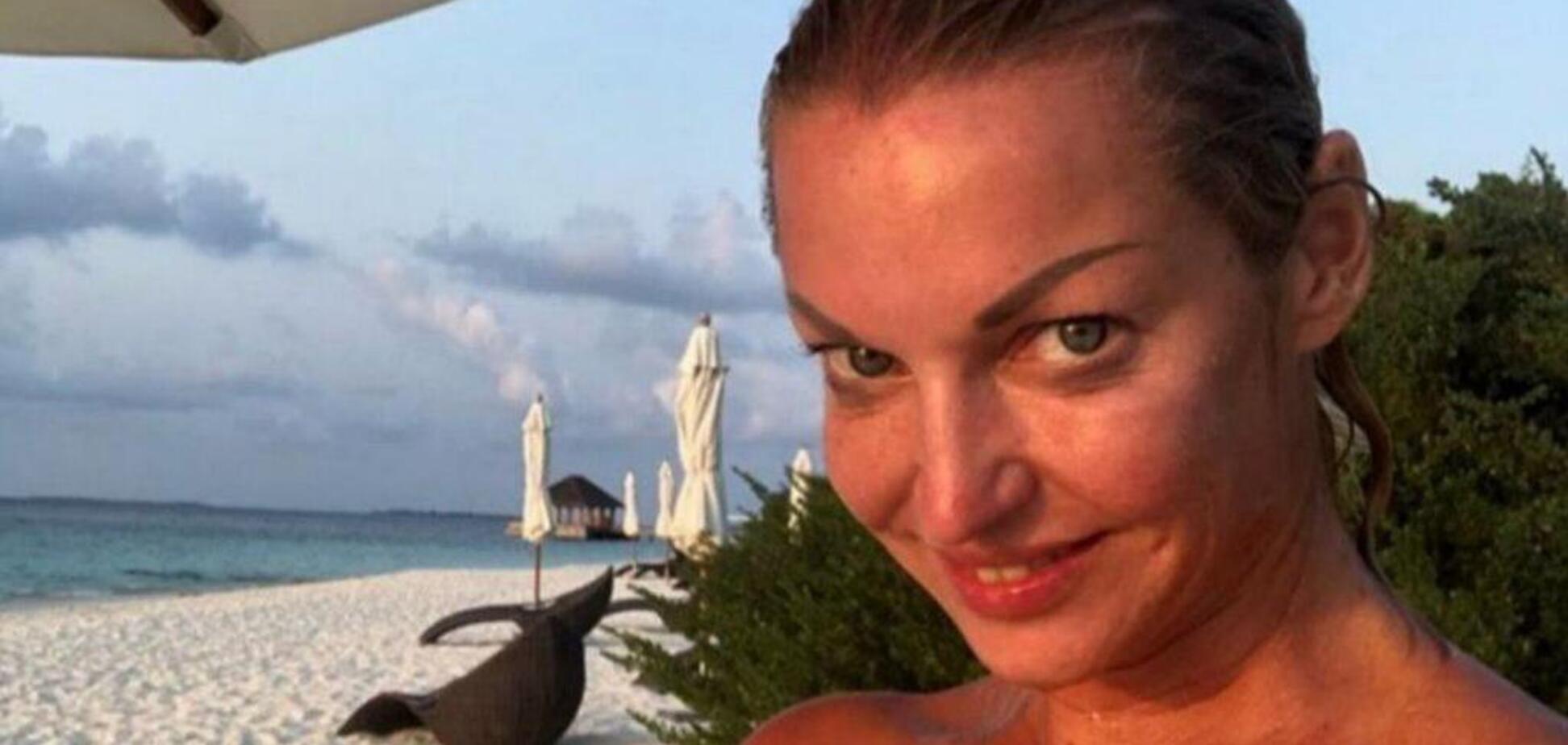 'Пила и приставала': Волочкова оскандалилась отвратительным поведением в самолете